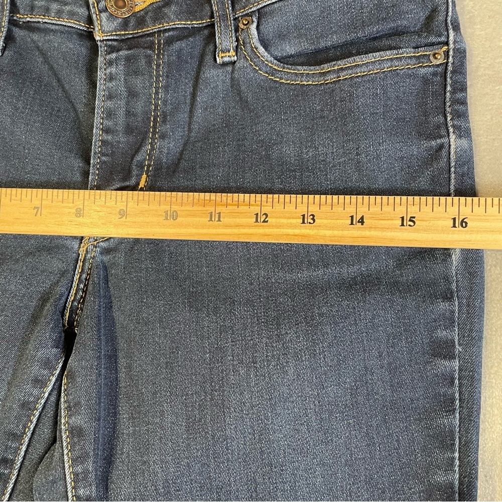 Levi’s 711 Skinny Medium Wash Blue Jeans Women’s Size 29 - Picture 8 of 14